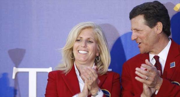 Outgoing volunteer chairman Brian Franco (right) introduces his successor, Michelle McManamon, at the conclusion of last year’s Players Championship at TPC Sawgrass. (photo by Rob DeAngelo)