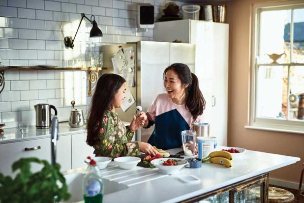 Kids and grownups tend to gravitate toward what's simple and accessible, so fill your kitchen with healthy, tasty and nutritious snacks.