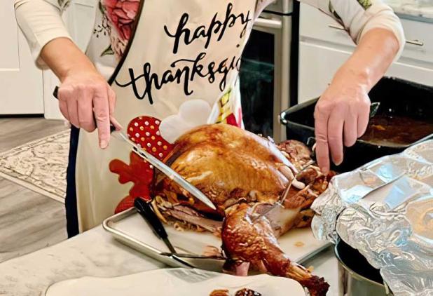 Thanksgiving dinner for seniors