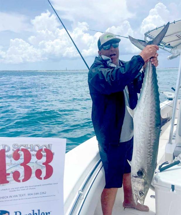 Team “Out of Site” with the winning kingfish from last weekend’s Old School Kingfish Shootout. (photo submitted)