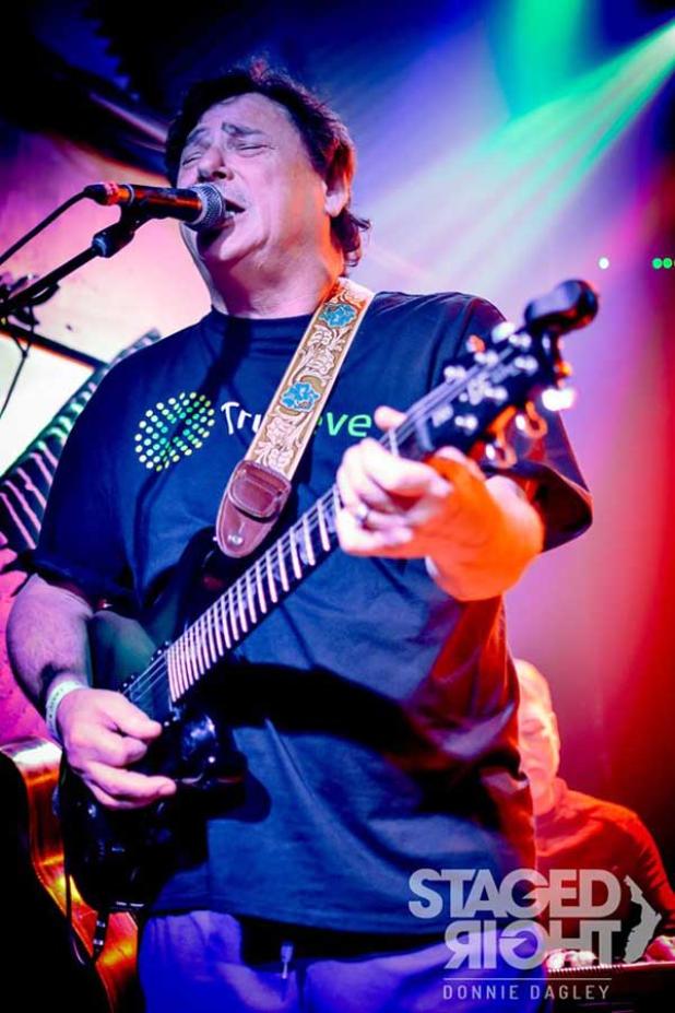 Dave Hendershott of the Glass Camels performs. (photo by Staged Right - Donnie Dagley)