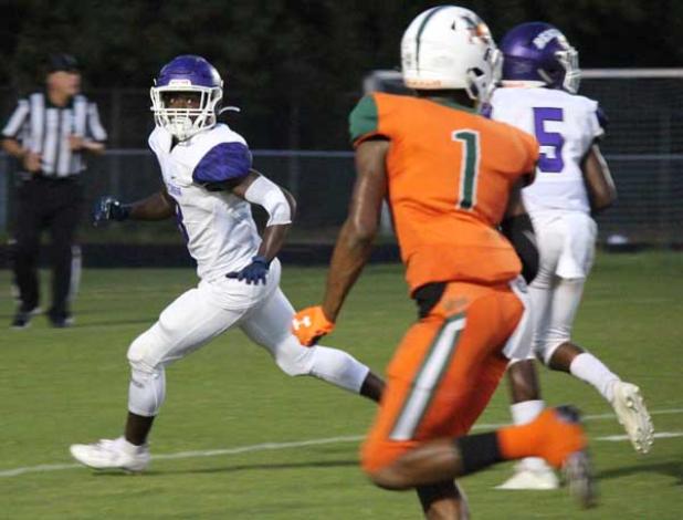 A Fletcher player runs the field during the team's game against Mandarin. (photo by Caroline Wilber)