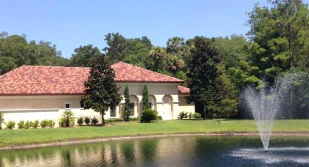 The Kingdom Hall of Jehovah’s Witnesses in Ponte Vedra Beach was built entirely by volunteers. (photo by Linda Borgstede)