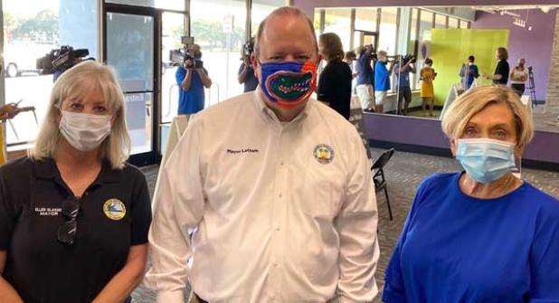 Mayor Ellen Glasser, Mayor Charlie Latham and Mayor Elaine Brown at the staged site for COVID testing at the Beaches. Testing hours are 7 a.m. to 3 p.m. Thursday through Saturday. (photo submitted)