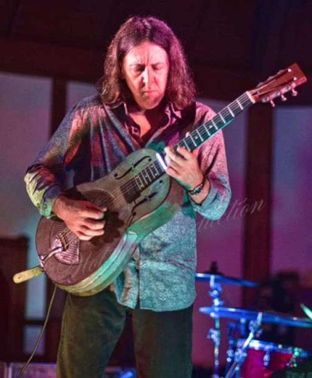 Jim Suhler (photo by Linda Olsen)